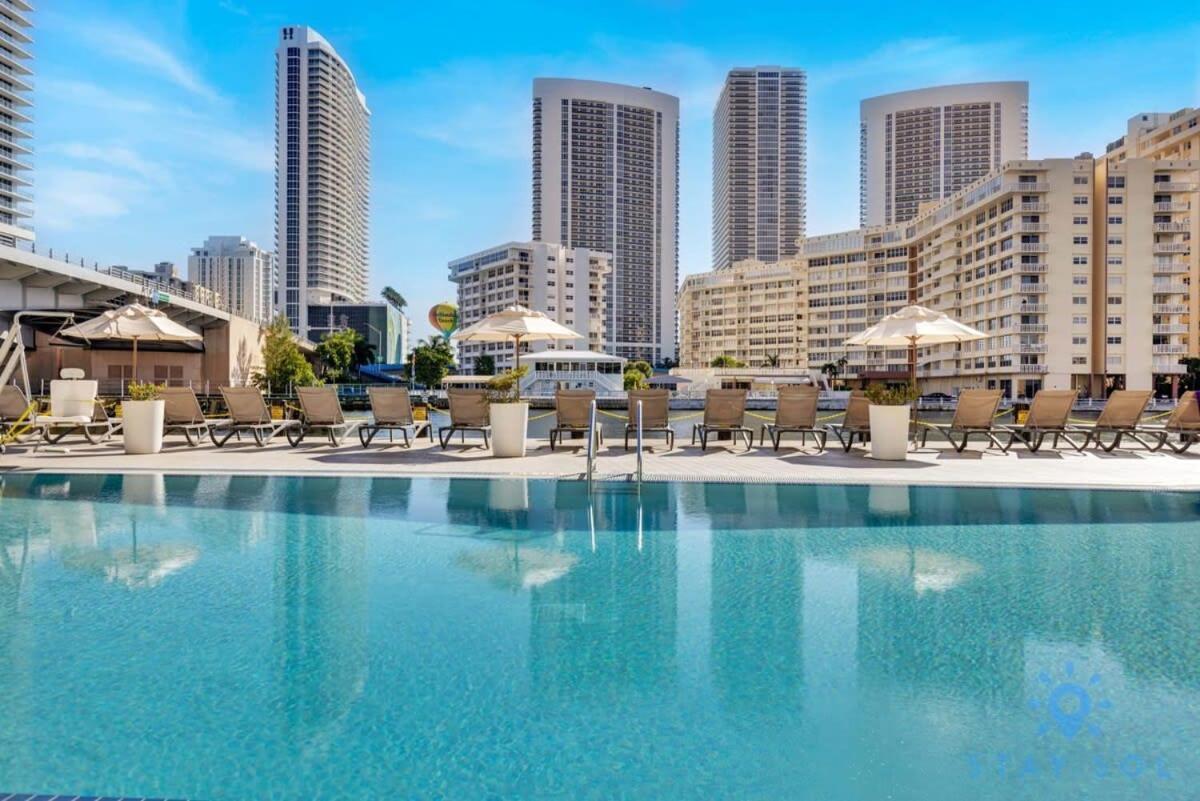 Stylish Apartment Near Beach Халландейл-Бич Экстерьер фото